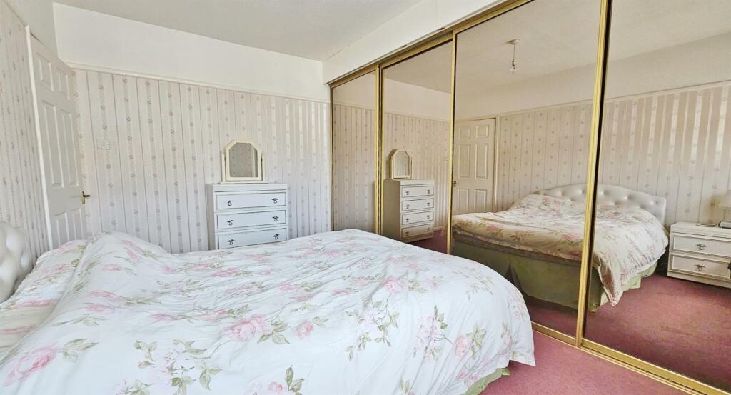 Additional property image - First Avenue, Walton On The Naze
