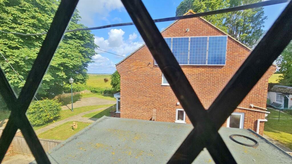 Additional property image - First Avenue, Walton On The Naze