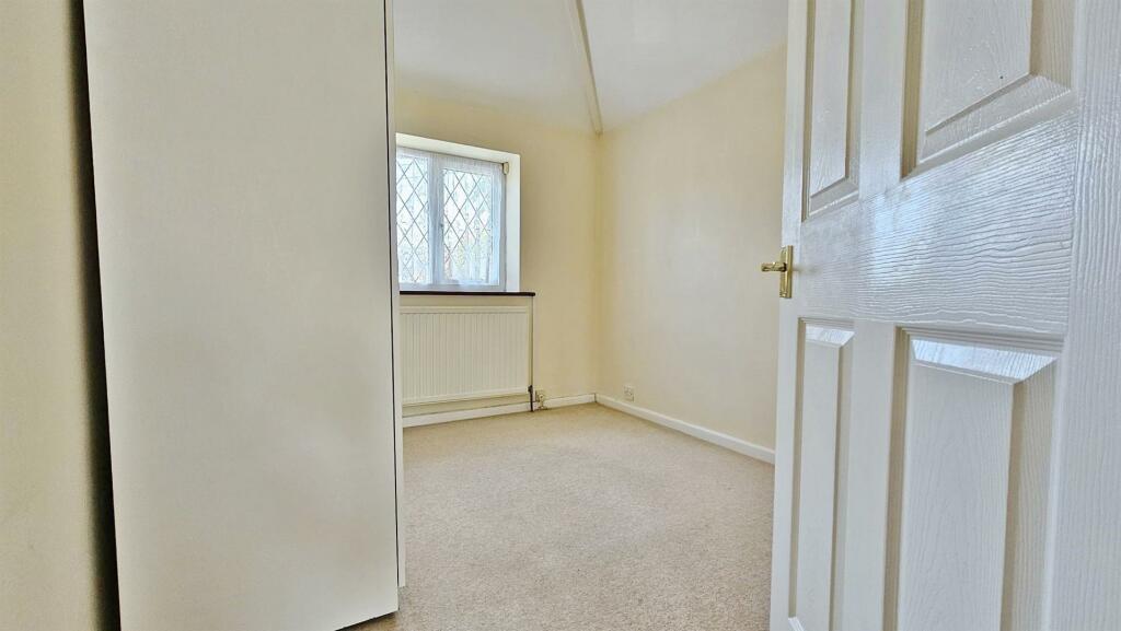 Additional property image - First Avenue, Walton On The Naze