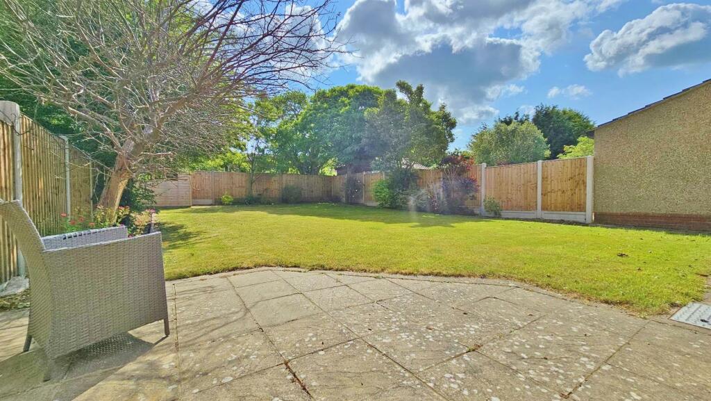 Additional property image - First Avenue, Walton On The Naze