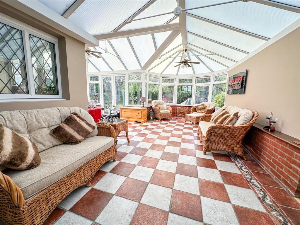 Additional property image - First Avenue, East Clacton, Essex