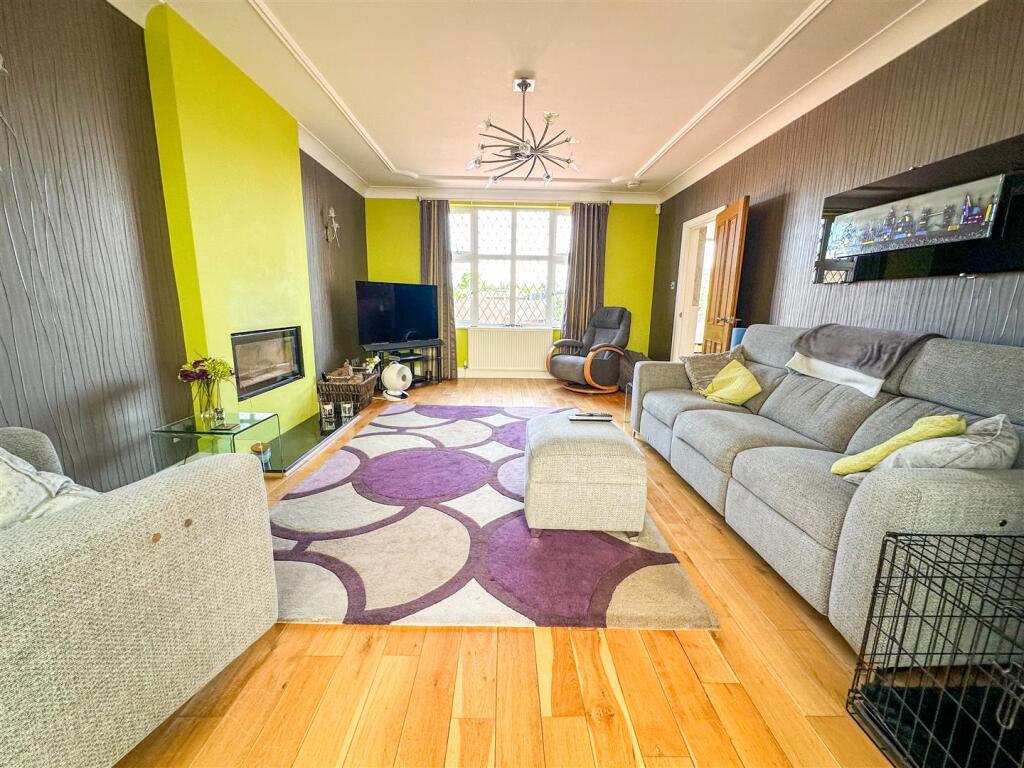 Additional property image - First Avenue, East Clacton, Essex