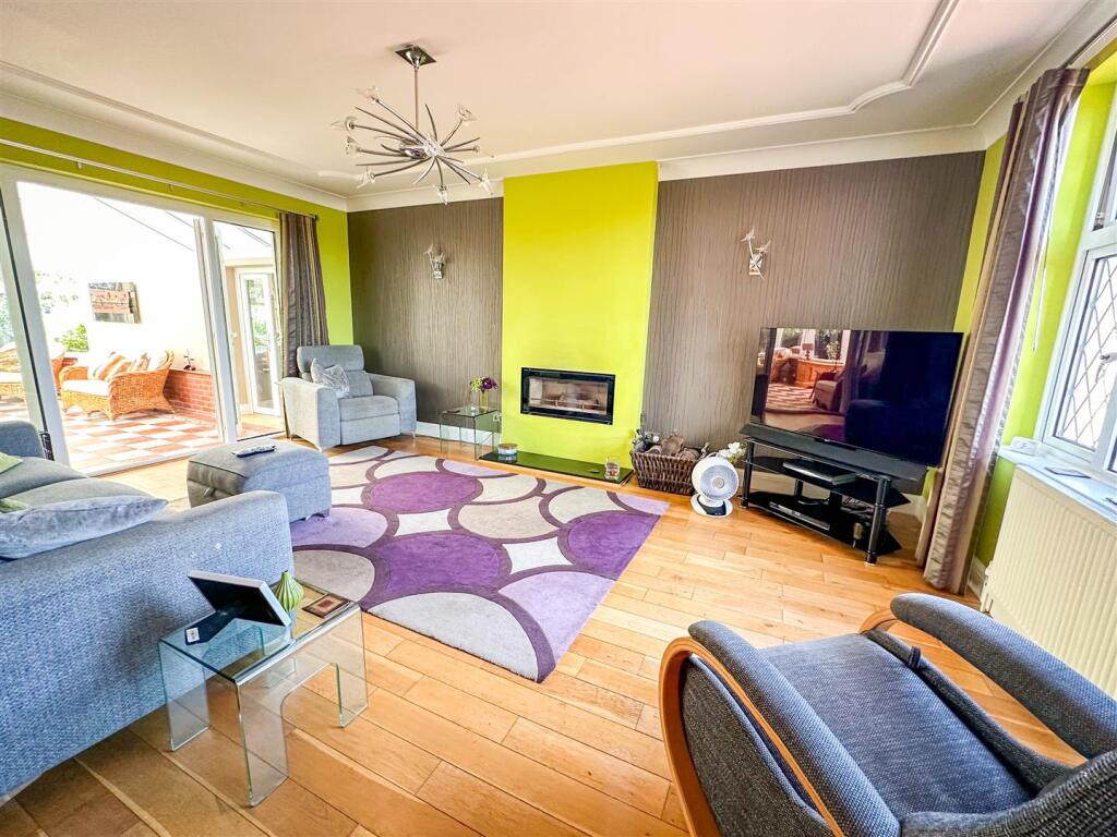 Additional property image - First Avenue, East Clacton, Essex