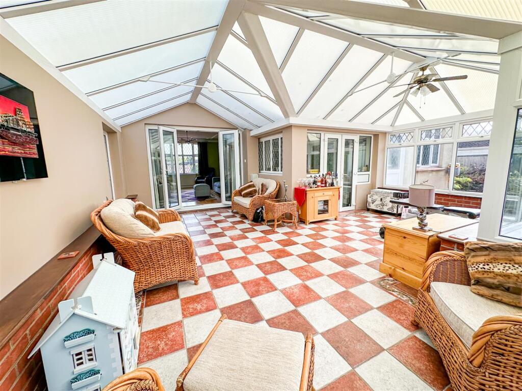 Additional property image - First Avenue, East Clacton, Essex