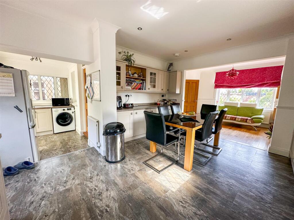 Additional property image - First Avenue, East Clacton, Essex