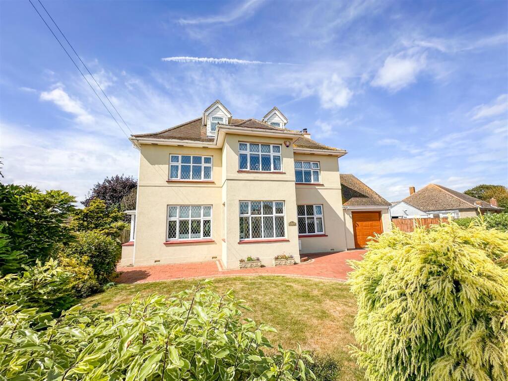 Additional property image - First Avenue, East Clacton, Essex