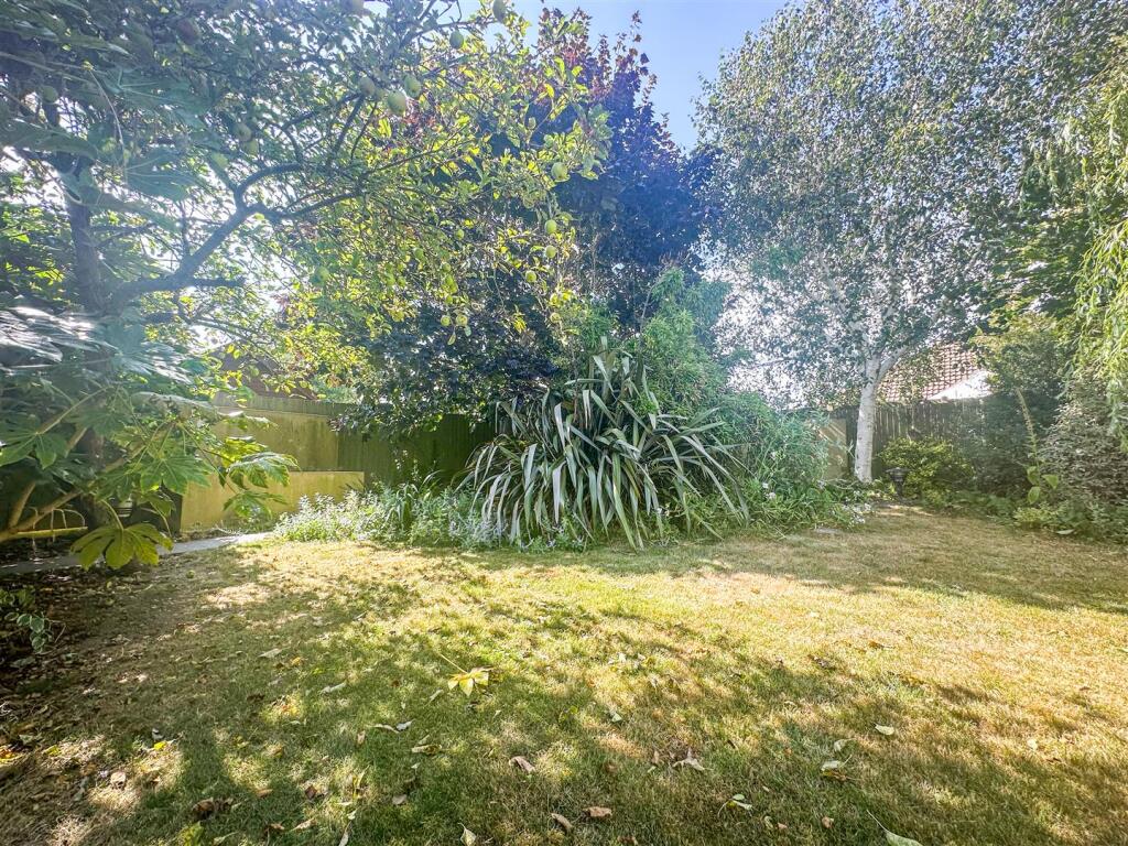 Additional property image - First Avenue, East Clacton, Essex