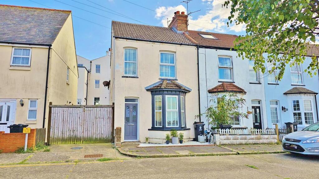 Main image of property: Agar Road, Walton On The Naze