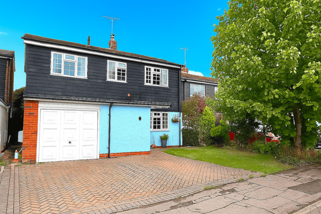 Main image of property: Oak Close, Thorpe-Le-Soken, Clacton-On-Sea