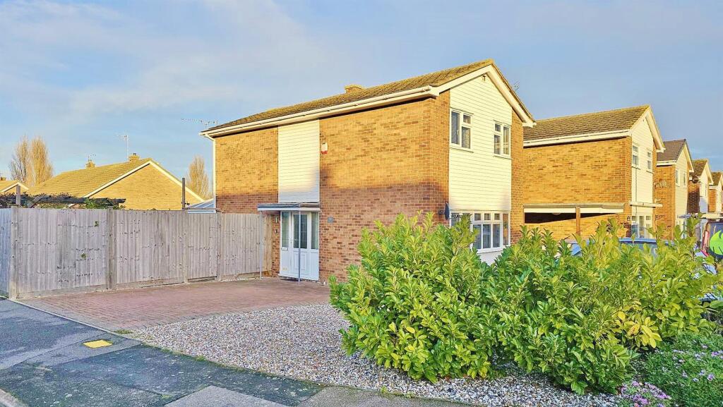 Main image of property: Norwood Way, Walton-on-the-Naze, Essex