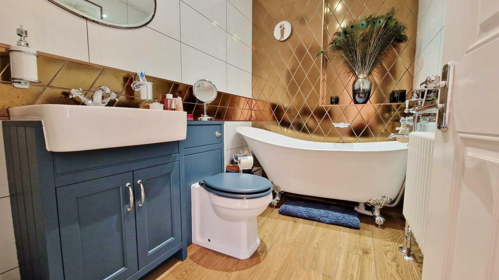 Additional property image - The Beach House, Green Lane, Walton On The Naze