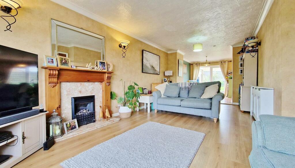 Additional property image - Pyesand, Kirby-le-Soken