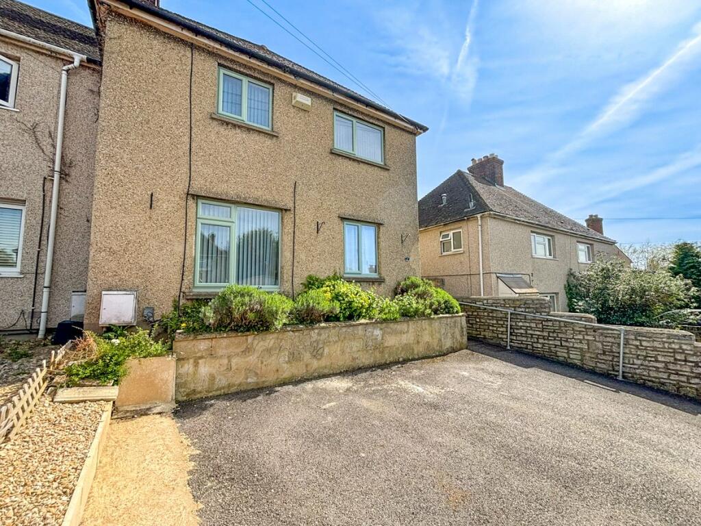 7 bedroom semidetached house for sale in Moor Avenue, Witney