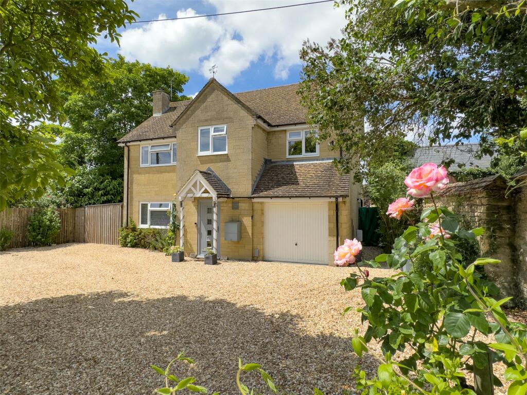 3 bedroom detached house for sale in Bampton Road, Aston, Bampton, Oxfordshire, OX18