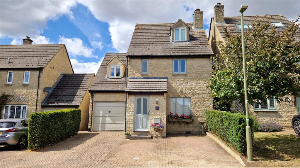 Main image of property: Stonelee Close, Chadlington, Chipping Norton, Oxfordshire, OX7