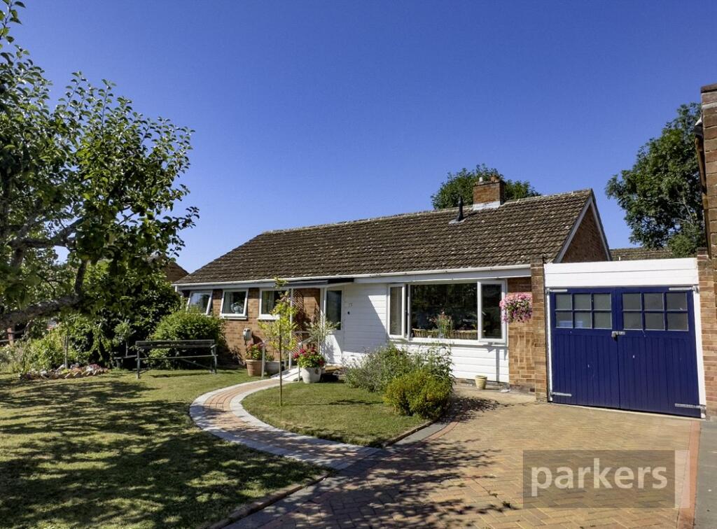 Main image of property: Tarrant Avenue, Witney, Oxfordshire, OX28