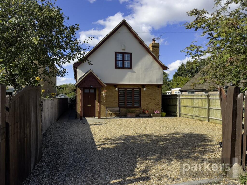 Main image of property: The Crescent, Carterton, Oxfordshire, OX18