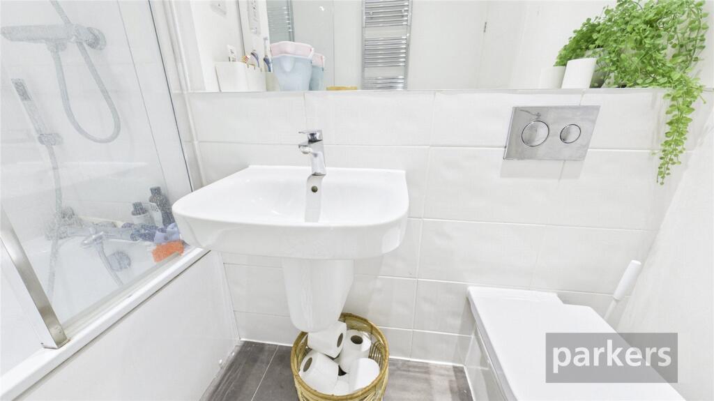 Main image of property: Giles Place, Bampton, Oxfordshire, OX18