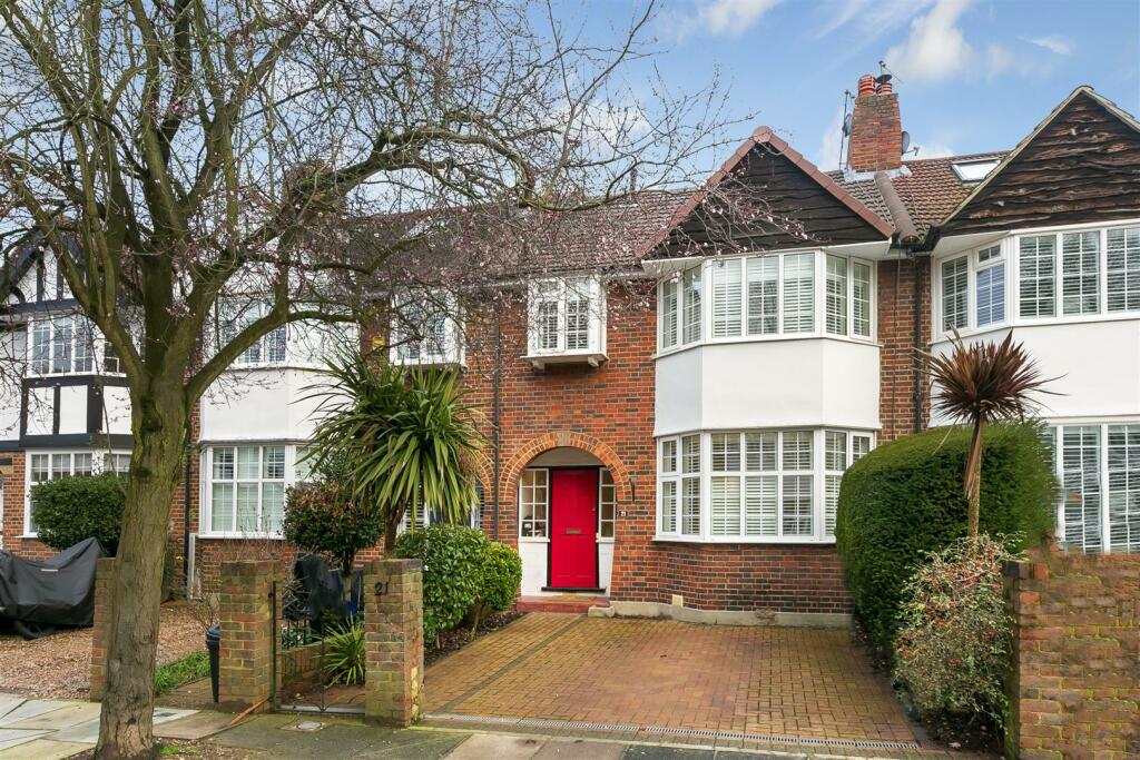 4 Bedroom House For Rent In Michelham Gardens, Twickenham, Tw1