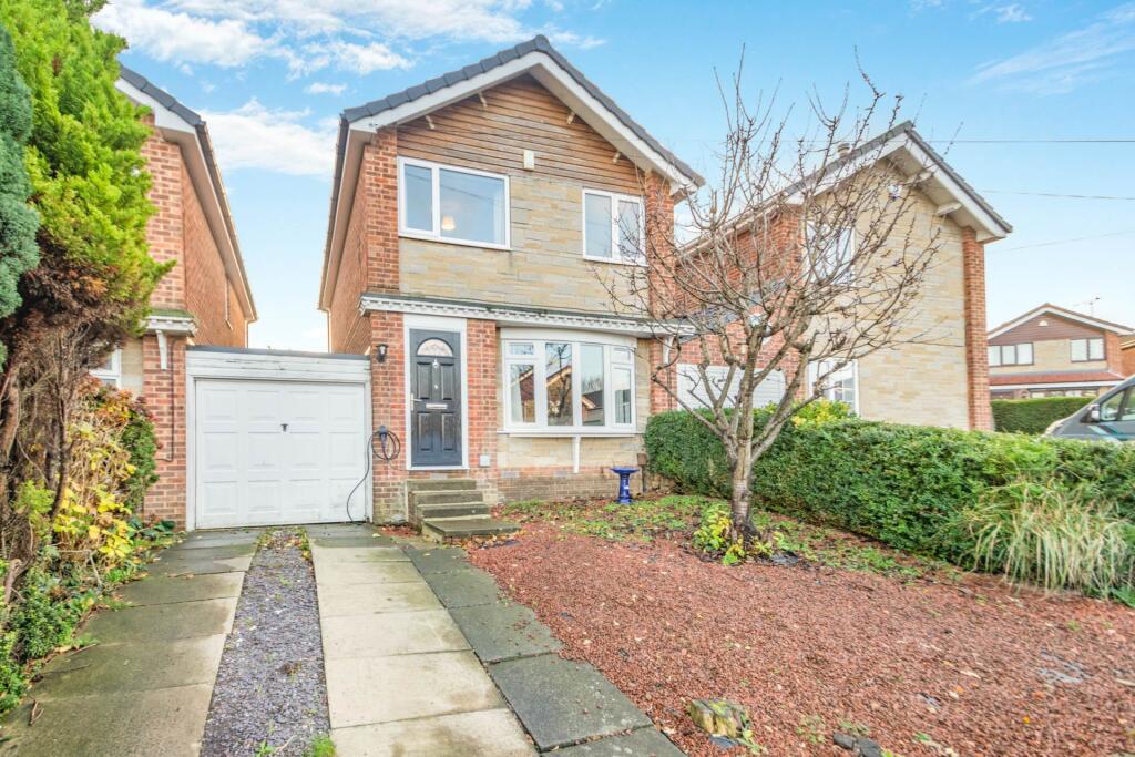 Main image of property: Coteroyd Avenue, Churwell