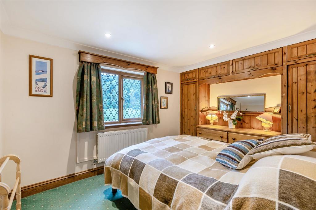 5 bedroom detached house for sale in Kerne Bridge, RossOnWye, HR9