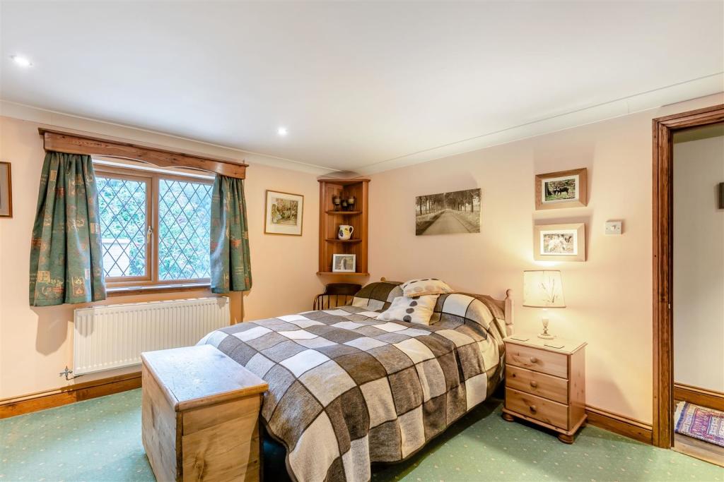 5 bedroom detached house for sale in Kerne Bridge, RossOnWye, HR9