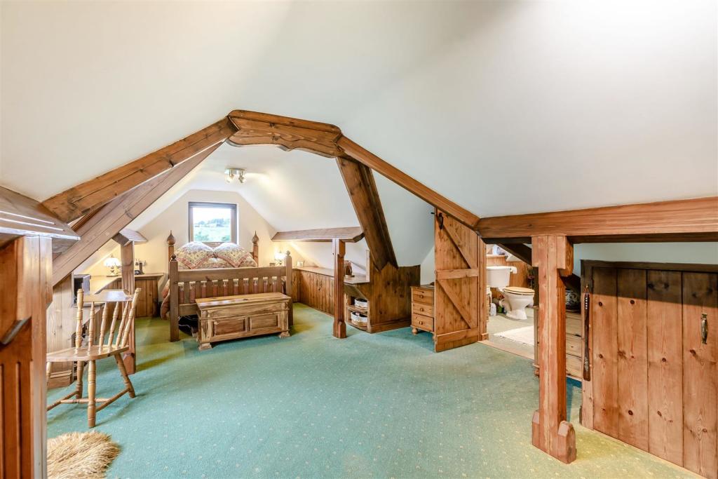 5 bedroom detached house for sale in Kerne Bridge, RossOnWye, HR9