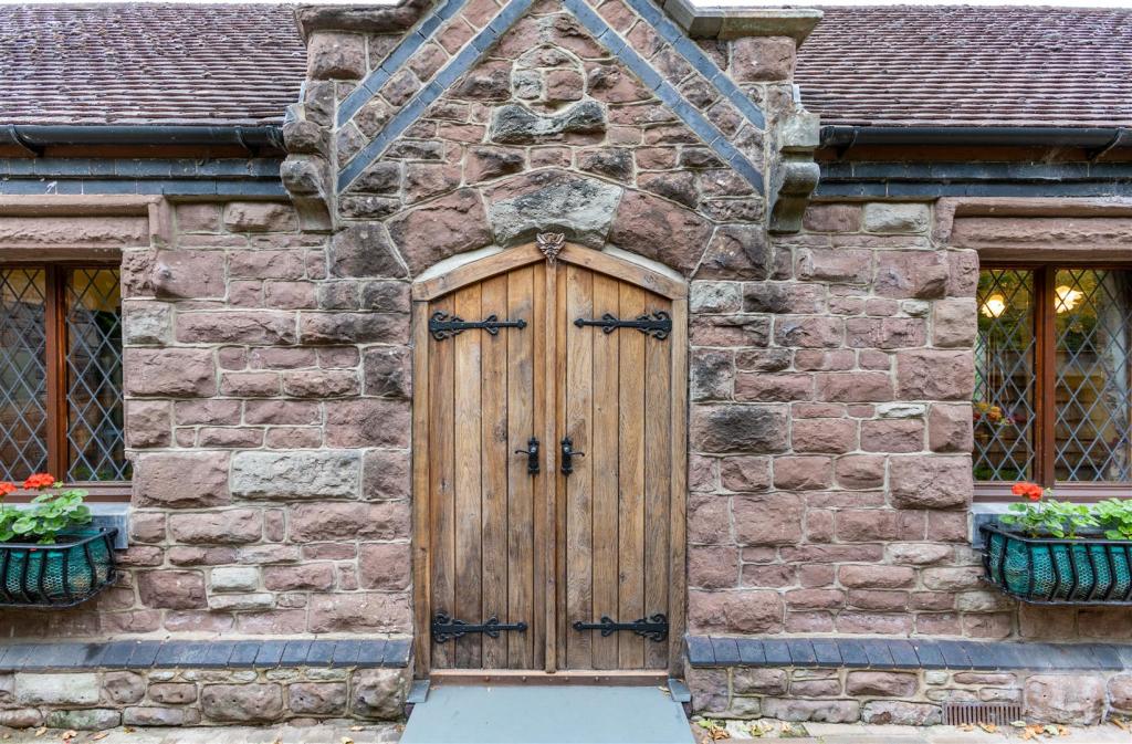 5 bedroom detached house for sale in Kerne Bridge, RossOnWye, HR9