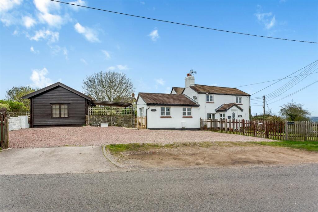 3 bedroom detached house for sale in Beech Way, Bream, Lydney, GL15