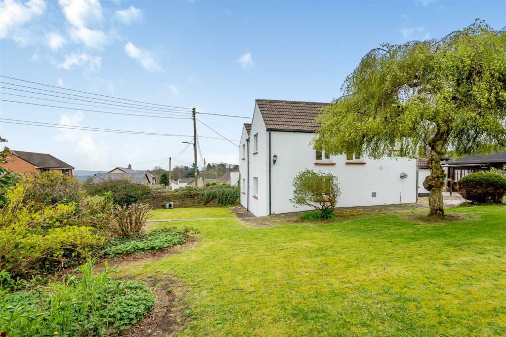 3 bedroom detached house for sale in Beech Way, Bream, Lydney, GL15