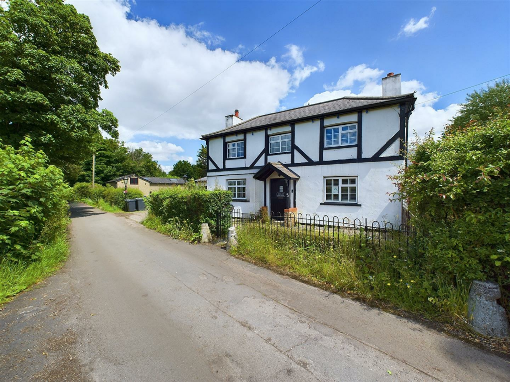 5 bedroom detached house for sale in Kenley Lane, Kenley, CR8