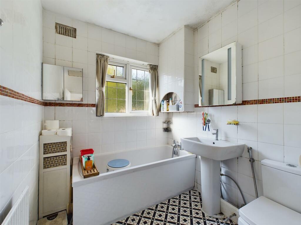 Additional property image - Woodcrest Road, Purley