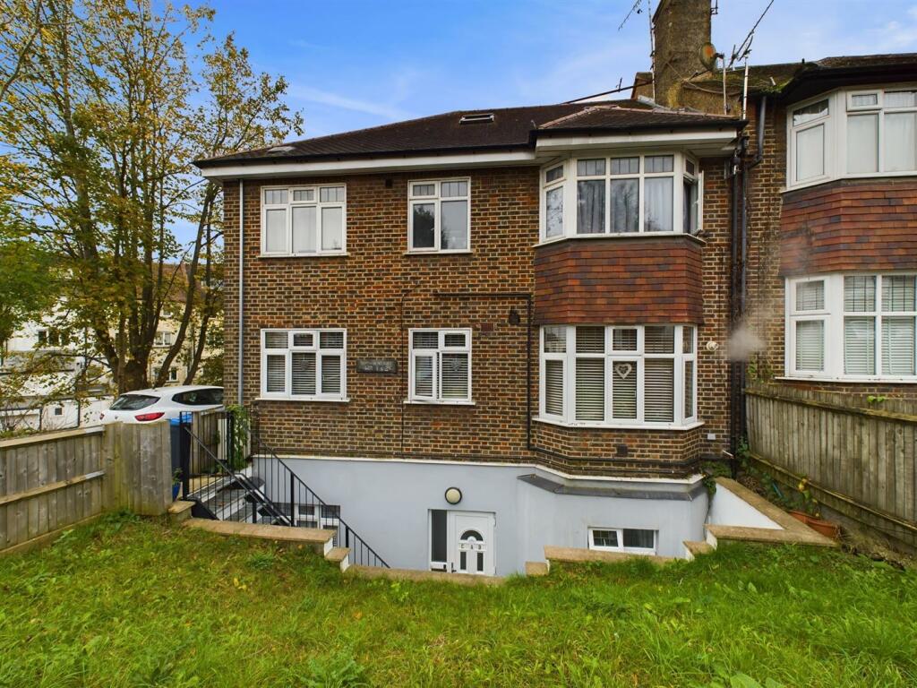Additional property image - The Avenue, Coulsdon