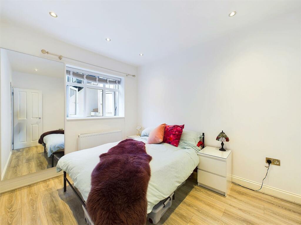 Additional property image - The Avenue, Coulsdon