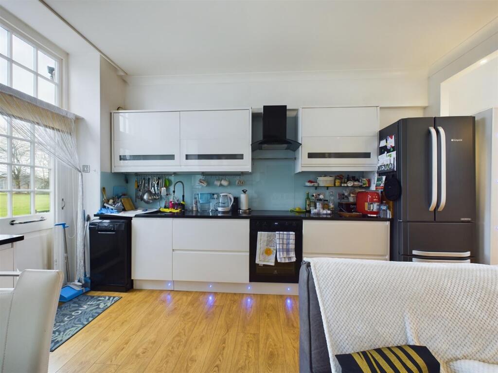 Additional property image - Cayton Road, Coulsdon