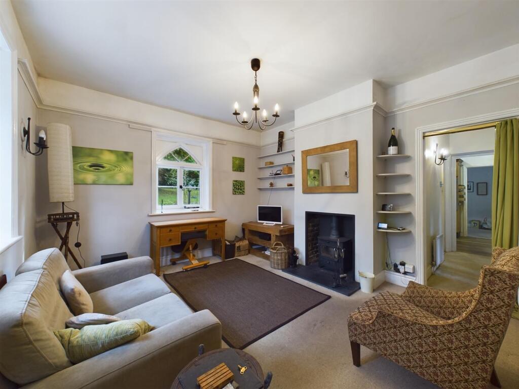 Additional property image - Coulsdon Road, Coulsdon