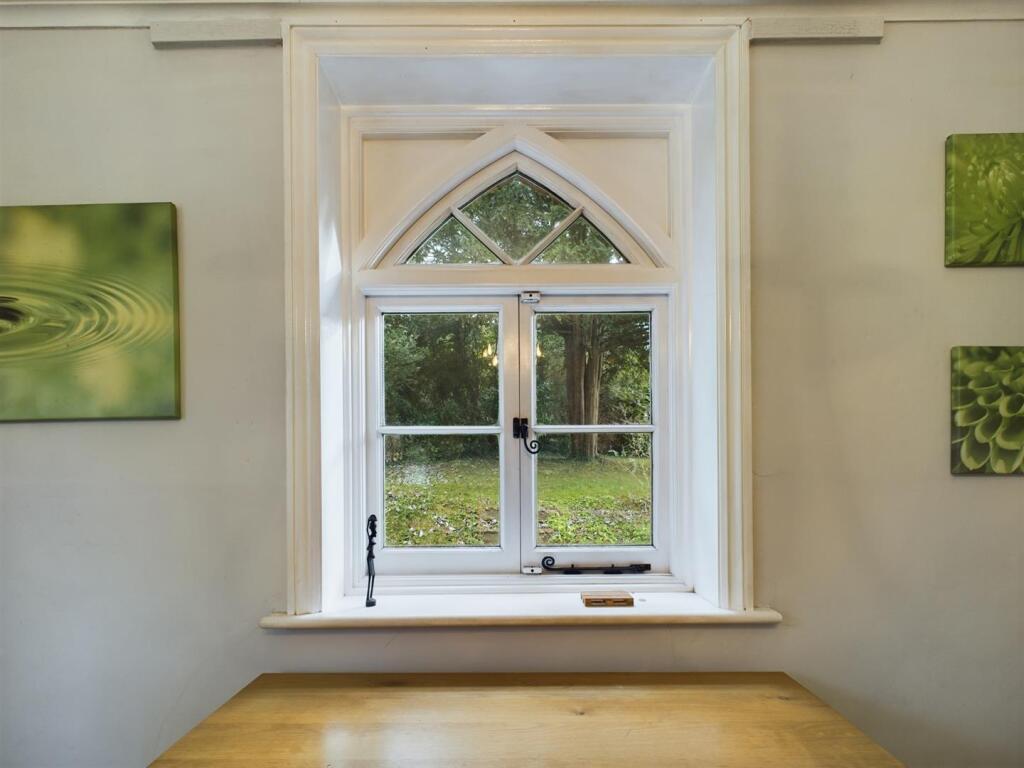 Additional property image - Coulsdon Road, Coulsdon