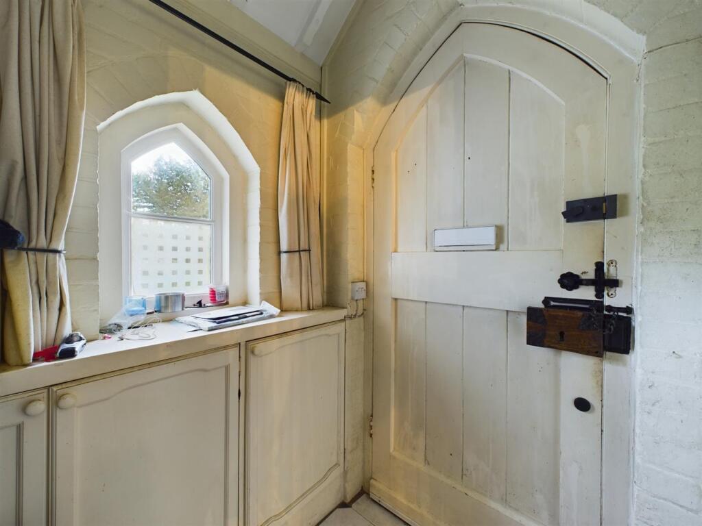 Additional property image - Coulsdon Road, Coulsdon