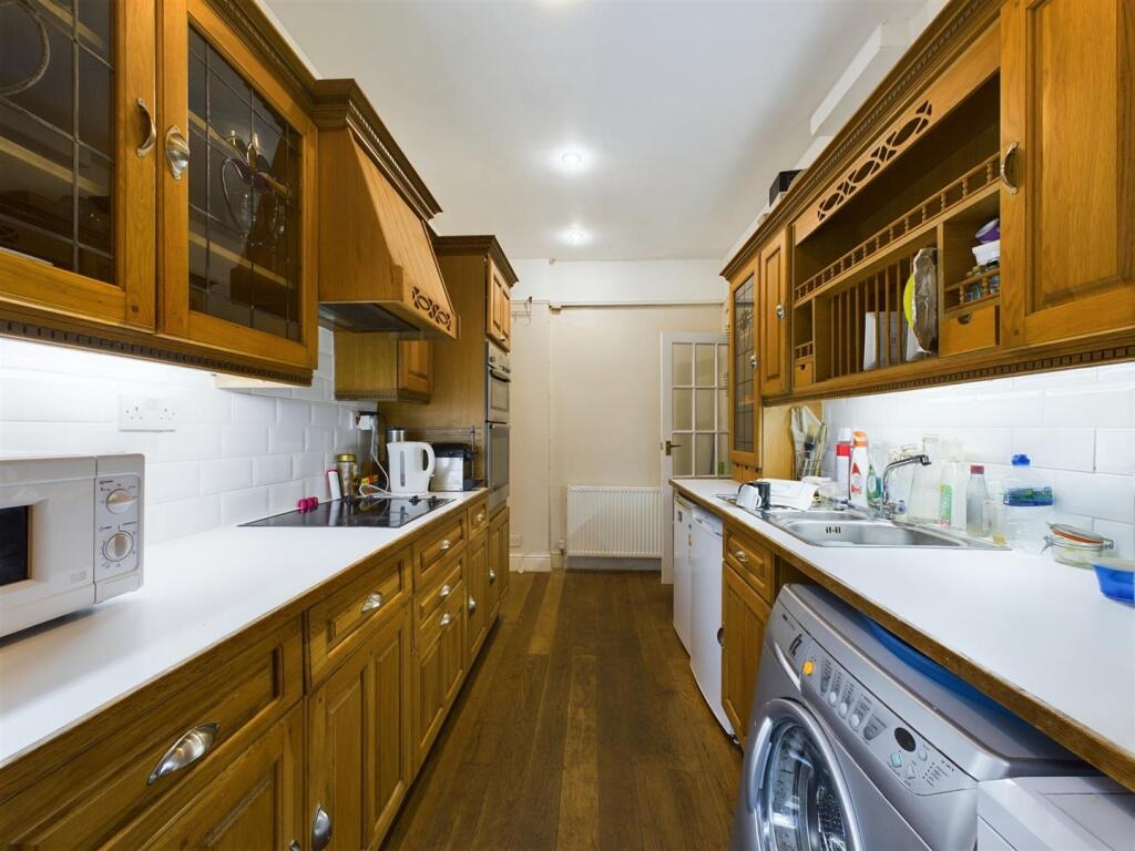 Additional property image - Coulsdon Road, Coulsdon