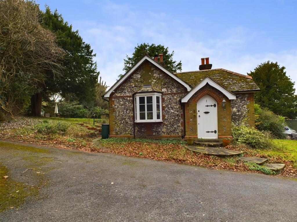Additional property image - Coulsdon Road, Coulsdon