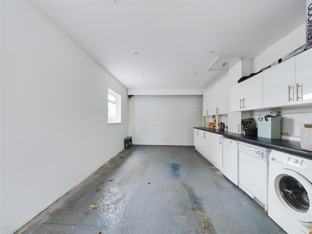 Additional property image - Alexander Road, Coulsdon