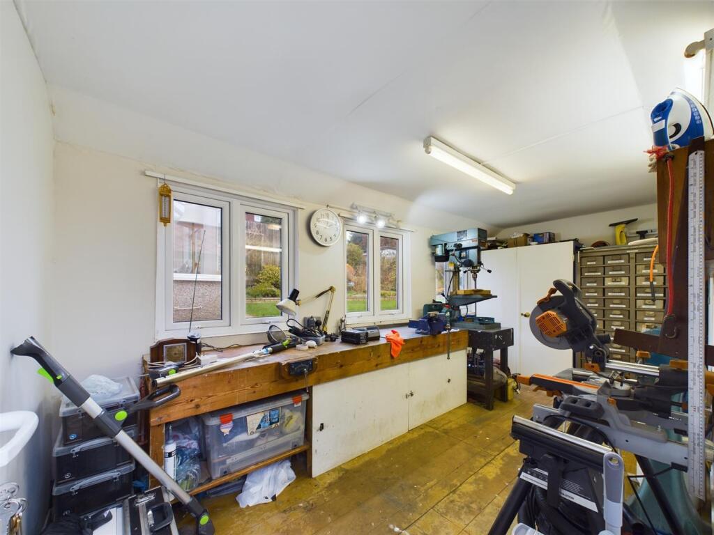 Additional property image - Alexander Road, Coulsdon