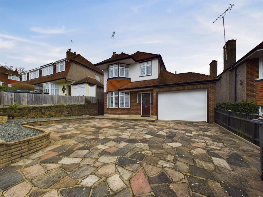 Additional property image - Alexander Road, Coulsdon