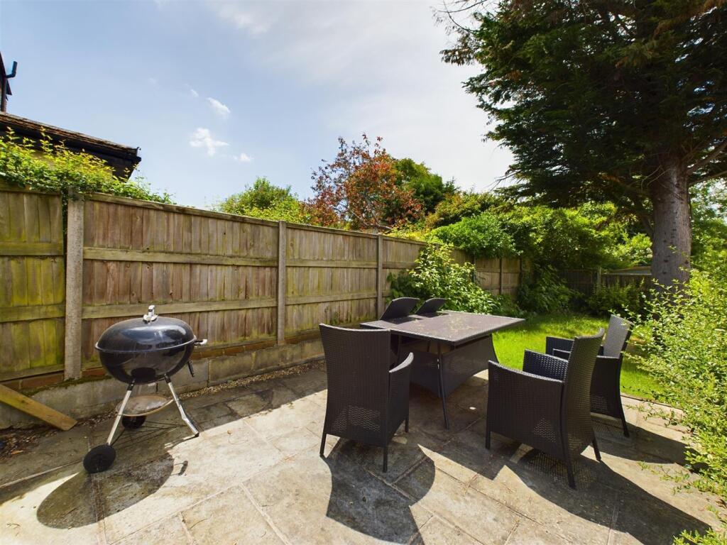 Additional property image - Chipstead Valley Road, Coulsdon