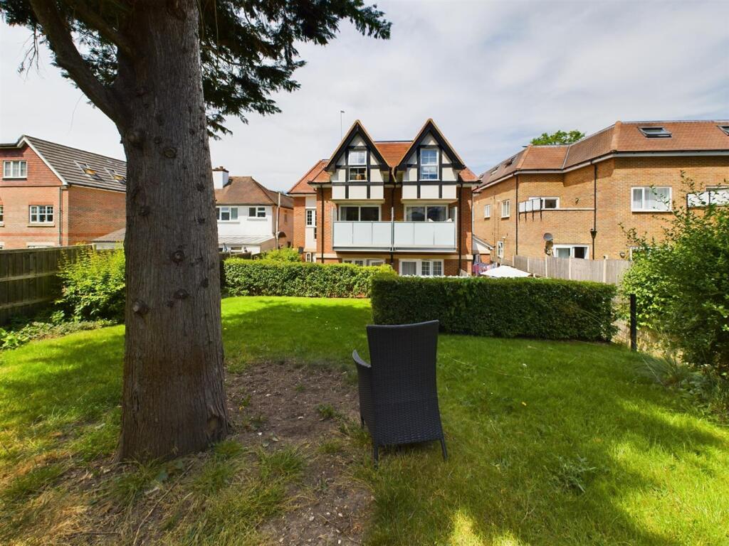 Additional property image - Chipstead Valley Road, Coulsdon