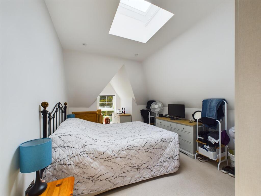 Additional property image - Chipstead Valley Road, Coulsdon