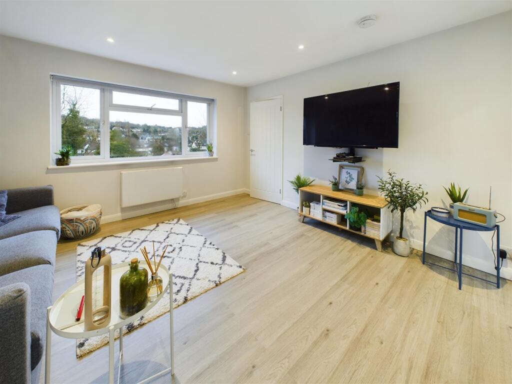 Additional property image - Drive Mead, Coulsdon