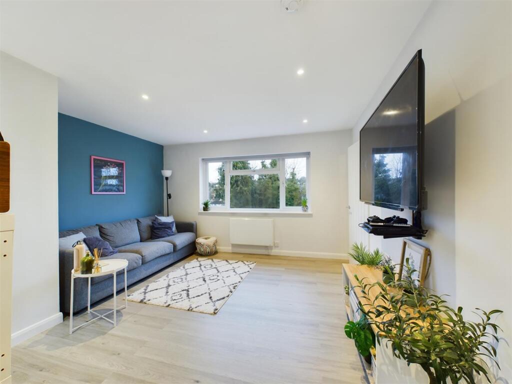 Additional property image - Drive Mead, Coulsdon