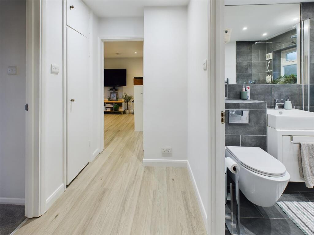 Additional property image - Drive Mead, Coulsdon