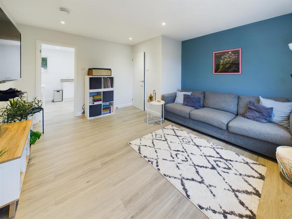 Additional property image - Drive Mead, Coulsdon